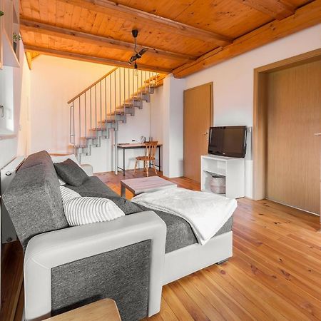 Svisla Apartamento Kranj Exterior foto