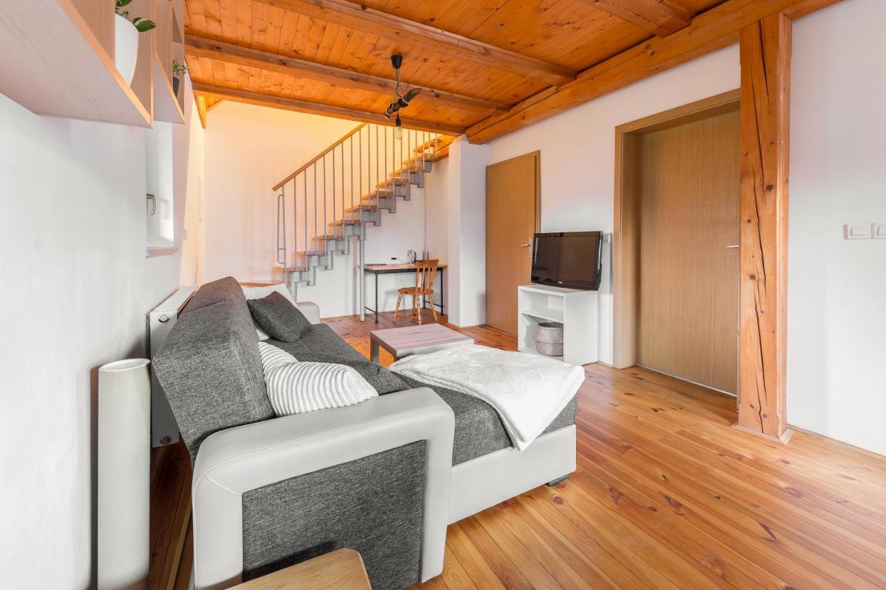 Svisla Apartamento Kranj Exterior foto