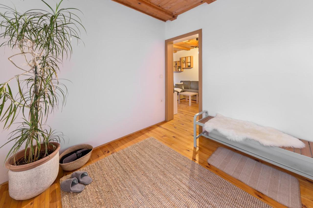 Svisla Apartamento Kranj Exterior foto