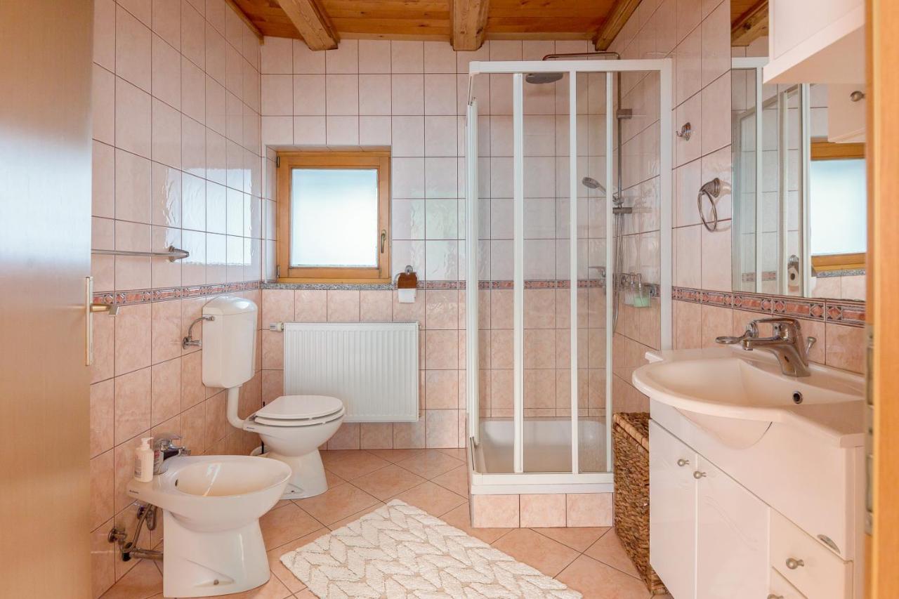 Svisla Apartamento Kranj Exterior foto